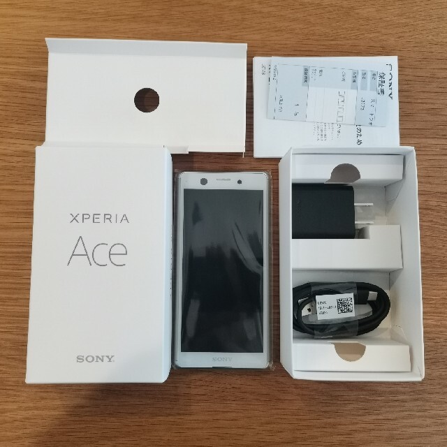 Xperia Aceスマートフォン本体