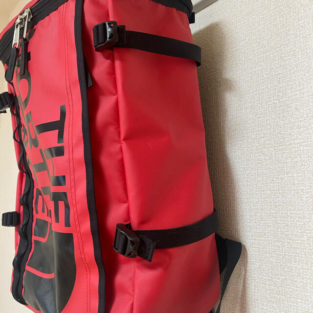 THE NORTH FACE(ザノースフェイス)のTHE NORTH FACE ヒューズボックス　30L レッド メンズのバッグ(バッグパック/リュック)の商品写真