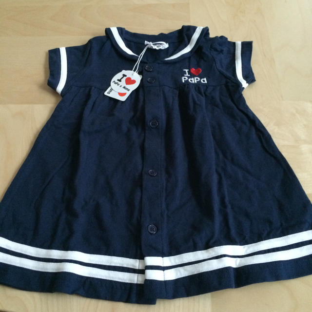 I♡papa&mama新品ワンピース キッズ/ベビー/マタニティのキッズ服女の子用(90cm~)(ワンピース)の商品写真