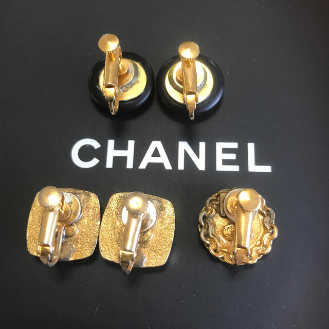 CHANEL(シャネル)のシャネル　イヤリング　訳あり　5点 レディースのアクセサリー(イヤリング)の商品写真