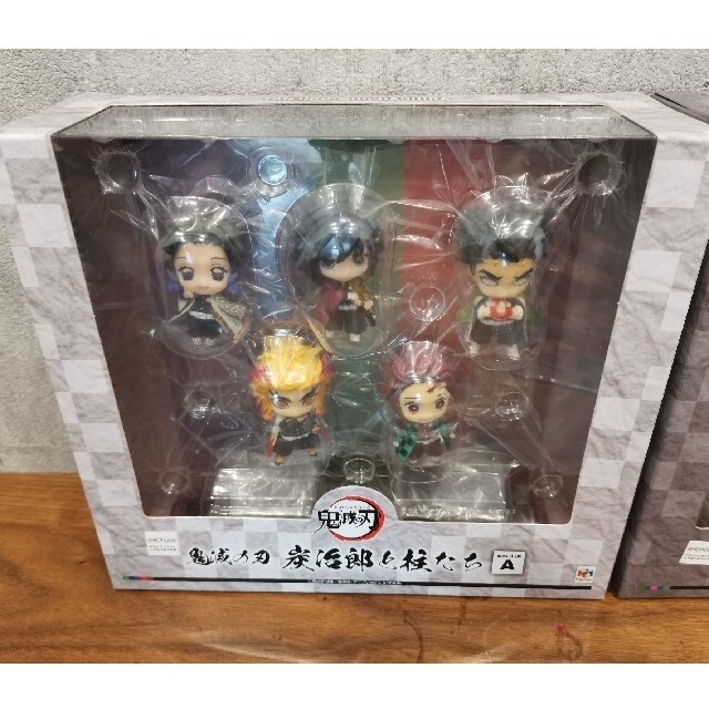 MegaHouse(メガハウス)の鬼滅の刃 【炭治郎と柱たちﾏｽｺｯﾄｾｯﾄAB おまとめBOX】  エンタメ/ホビーのおもちゃ/ぬいぐるみ(キャラクターグッズ)の商品写真