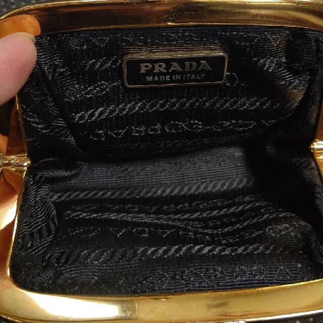 PRADA レザーがま口財布