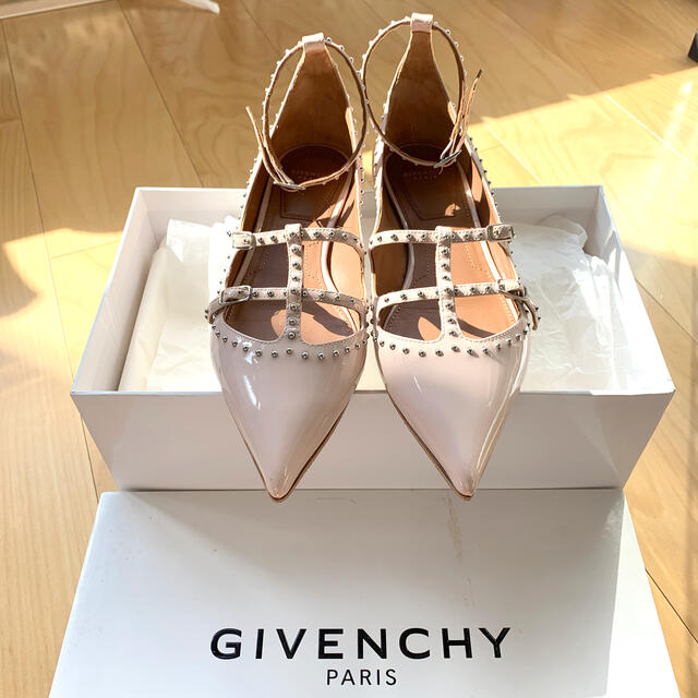 GIVENCHY ジバンシー スタッズバレエシューズ 柔らかい 10710円