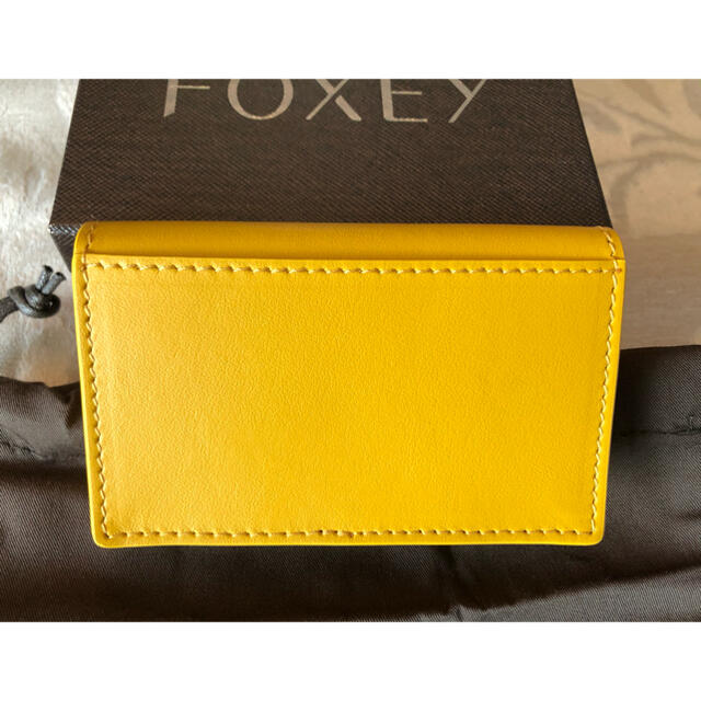 FOXEY(フォクシー)の☆新品未使用☆FOXEY 牛革カードケース(イエロー) レディースのファッション小物(その他)の商品写真