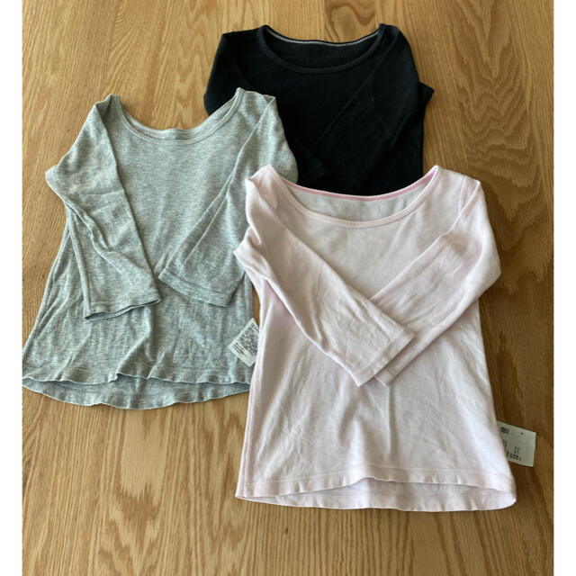 UNIQLO(ユニクロ)の長袖シャツ90センチ キッズ/ベビー/マタニティのキッズ服女の子用(90cm~)(下着)の商品写真