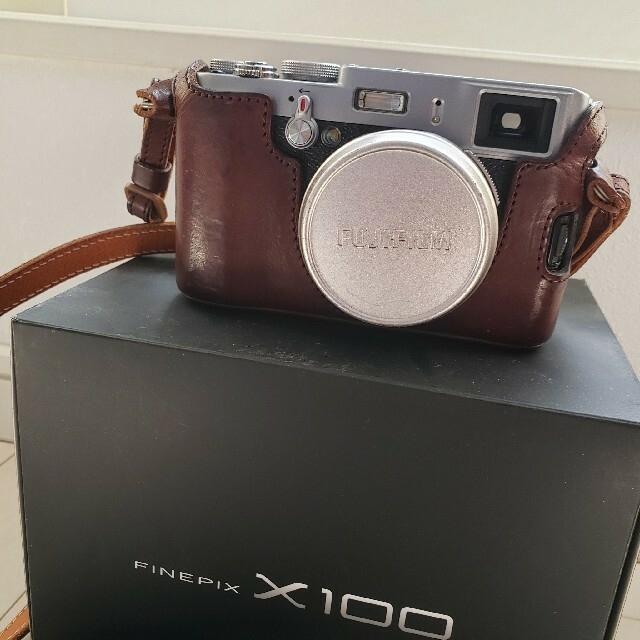 FUJIFILM 富士フイルム X X100 本体 美 デジタル一眼