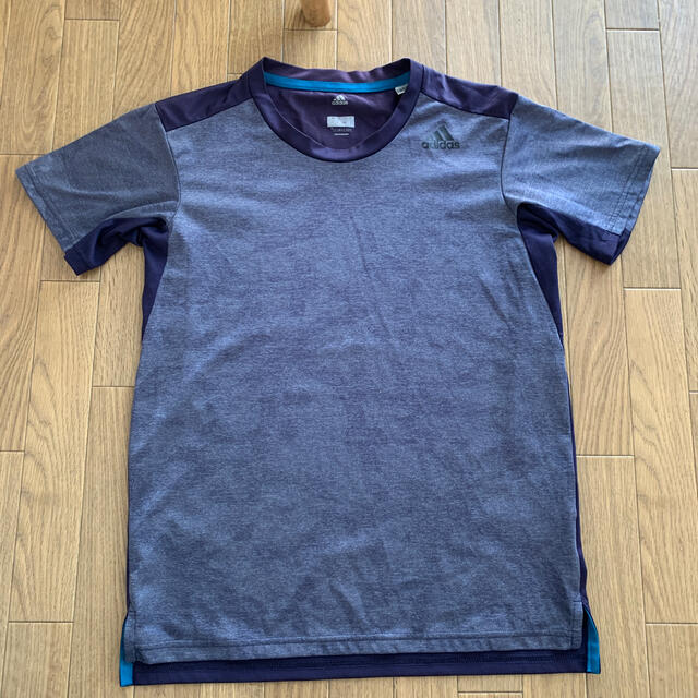 adidas(アディダス)のadidas キッズシャツ　ジュニア150〜160 キッズ/ベビー/マタニティのキッズ服男の子用(90cm~)(Tシャツ/カットソー)の商品写真