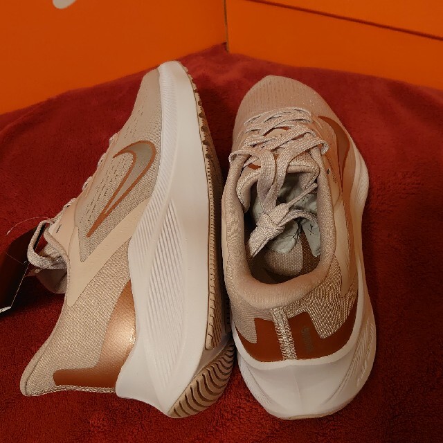 【がさらに】 NIKE - ナイキ エア ズーム ウィンフロー 7 BARLY ROSE 24の通販 by ぱんちゃん's shop|ナイキならラクマ のクッショ