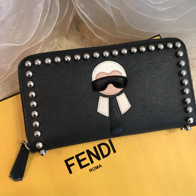 FENDI カーリト　財布