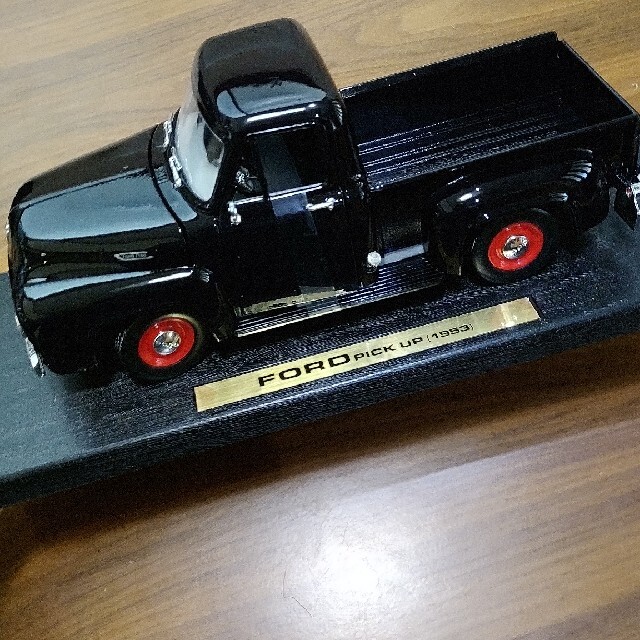 1/18 Road Signature 1953 Ford F-100 Pickup Truck (Red