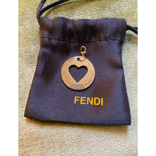 FENDI(フェンディ)のFENDIイニシャルチャーム レディースのアクセサリー(チャーム)の商品写真