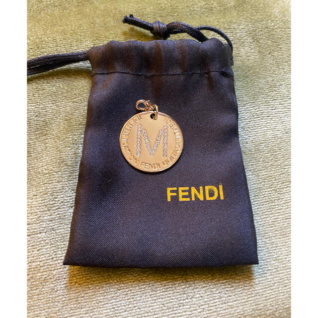 FENDI(フェンディ)のFENDIイニシャルチャーム レディースのアクセサリー(チャーム)の商品写真