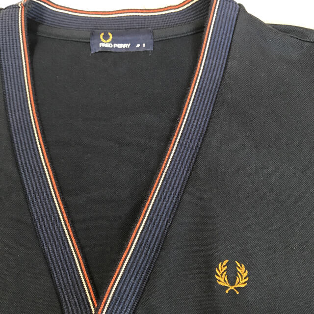 FRED PERRY(フレッドペリー)のフレッドペリー　カーディガン　ネイビー　S メンズのトップス(カーディガン)の商品写真