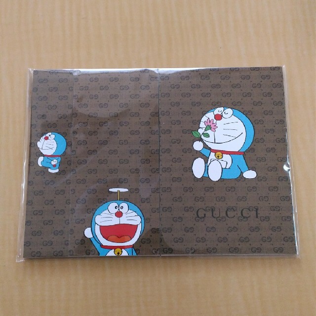 Gucci(グッチ)の値下げしました！プレシャス　特別付録　GUCCIドラえもん　メモ帳 その他のその他(その他)の商品写真