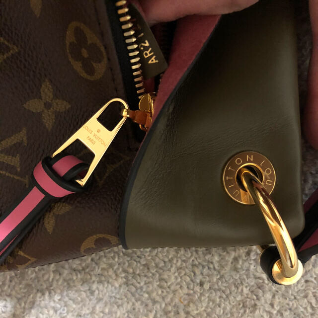 LOUIS VUITTON(ルイヴィトン)のヴィトン  バック　テュイルリーブザス レディースのバッグ(ショルダーバッグ)の商品写真