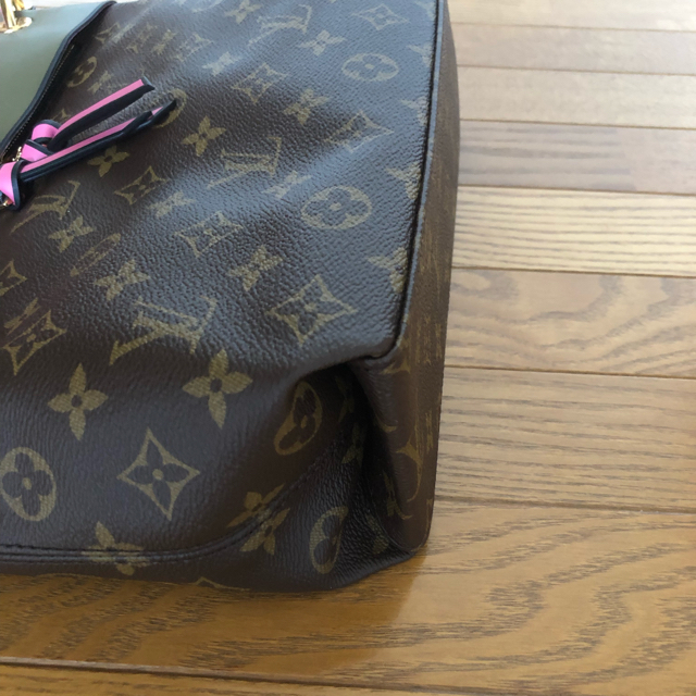 LOUIS VUITTON(ルイヴィトン)のヴィトン  バック　テュイルリーブザス レディースのバッグ(ショルダーバッグ)の商品写真