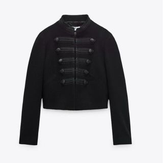 ザラ(ZARA)のトグルボタン付きブレザー　ショートブラックジャケット(ノーカラージャケット)