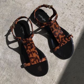 ザラ(ZARA)のヒョウ柄 べっ甲柄 ダルメシアン サンダル フラットサンダル ぺたんこサンダル (サンダル)