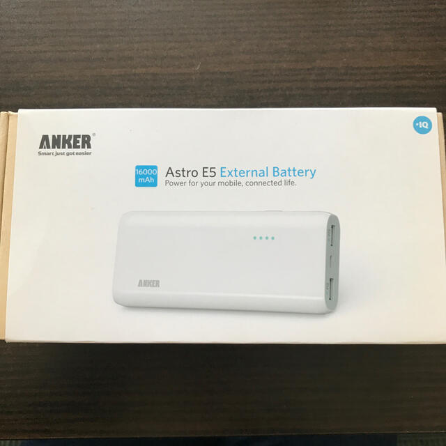 ANKER 16000mAh モバイルバッテリー スマホ/家電/カメラのスマートフォン/携帯電話(バッテリー/充電器)の商品写真