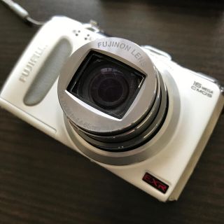 フジフイルム(富士フイルム)の富士フイルム FUJIFILM FINEPIX F600EXR(コンパクトデジタルカメラ)