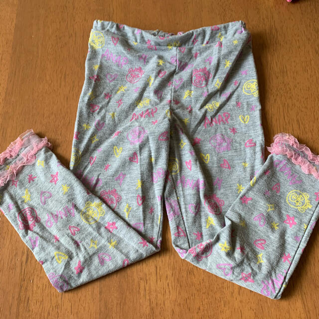 ANAP Kids(アナップキッズ)のANAP 100 レギンス　パンツ　グレー キッズ/ベビー/マタニティのキッズ服女の子用(90cm~)(パンツ/スパッツ)の商品写真