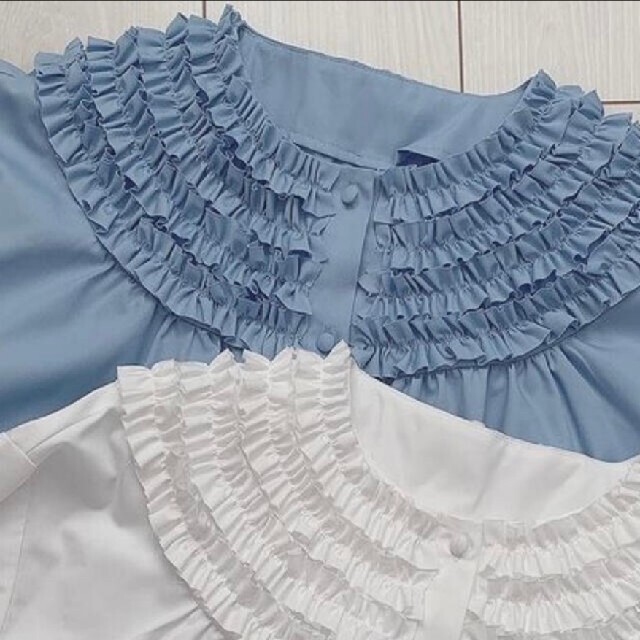 rosymonster mini frill blouse ブラウス 新品未着用 レディースのトップス(シャツ/ブラウス(長袖/七分))の商品写真