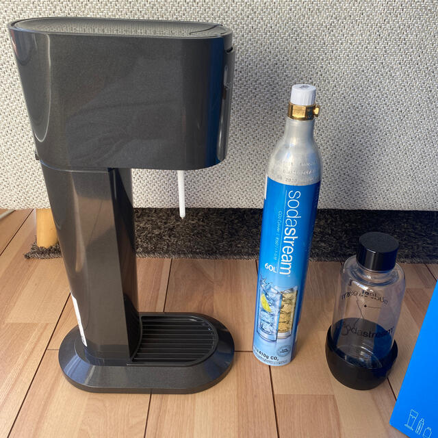 sodastream ソーダストリーム スマホ/家電/カメラの調理家電(調理機器)の商品写真