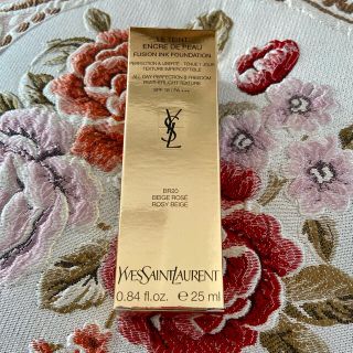 イヴサンローランボーテ(Yves Saint Laurent Beaute)の新品！イヴサンローラン　リキッドファンデーション(ファンデーション)