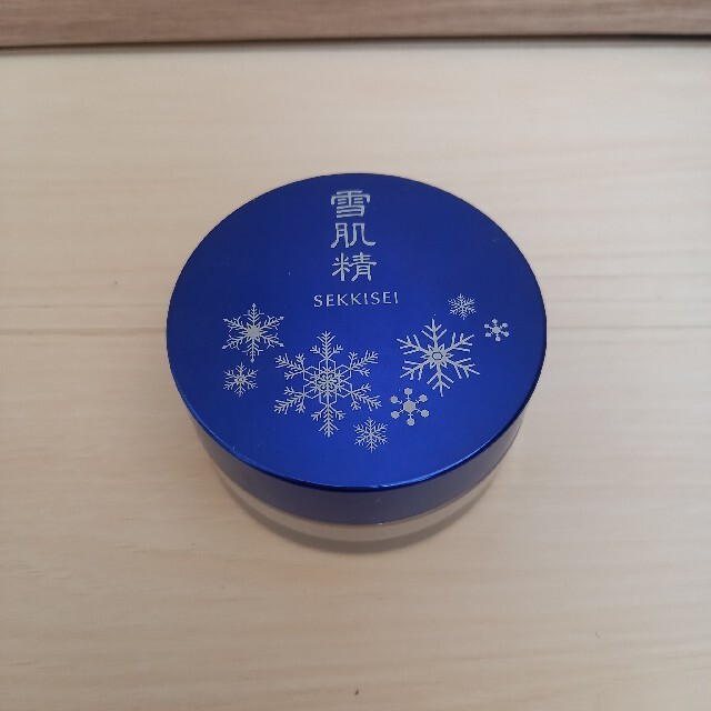 雪肌精(セッキセイ)の雪肌精 粉雪パウダー コスメ/美容のベースメイク/化粧品(フェイスパウダー)の商品写真