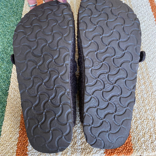 BIRKENSTOCK(ビルケンシュトック)のデイジーえみ様専用 ビルケンシュトック ローリー 23 フェルト ダークブラウン レディースの靴/シューズ(サンダル)の商品写真