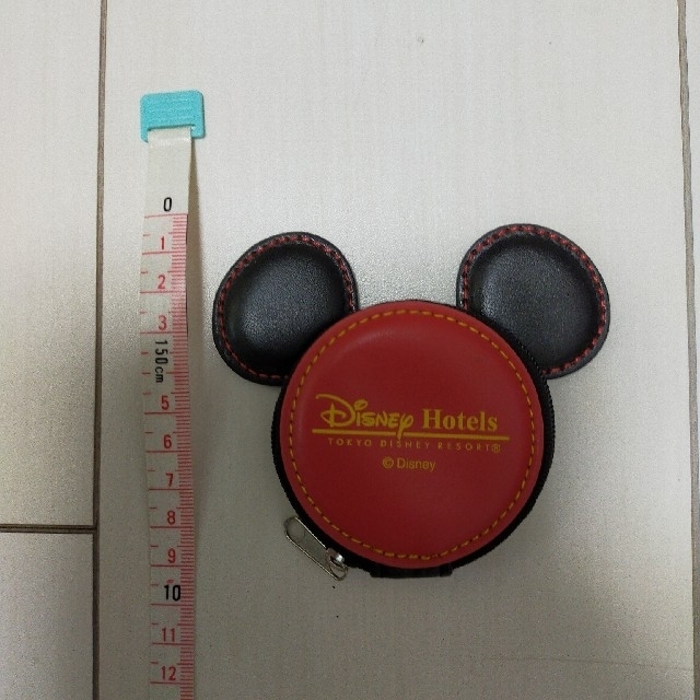 Disney(ディズニー)の❴3月21日値下げ!ディズニーホテル限定❵ミッキーマウス コインケース  エンタメ/ホビーのコレクション(ノベルティグッズ)の商品写真