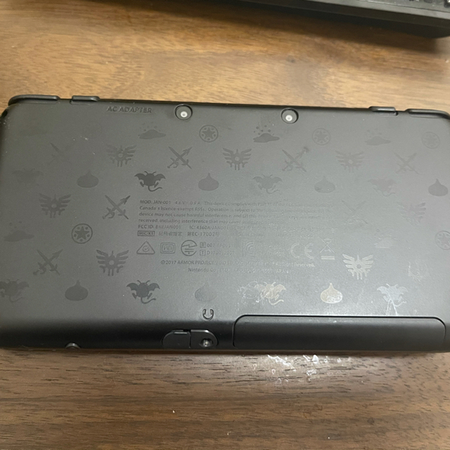 ニンテンドー2DS(ニンテンドー2DS)のNewニンテンドー2DS LL ドラゴンクエスト はぐれメタルエディション/3D エンタメ/ホビーのゲームソフト/ゲーム機本体(携帯用ゲーム機本体)の商品写真