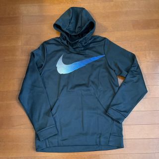 ナイキ(NIKE)のナイキ　パーカー　メンズM(パーカー)