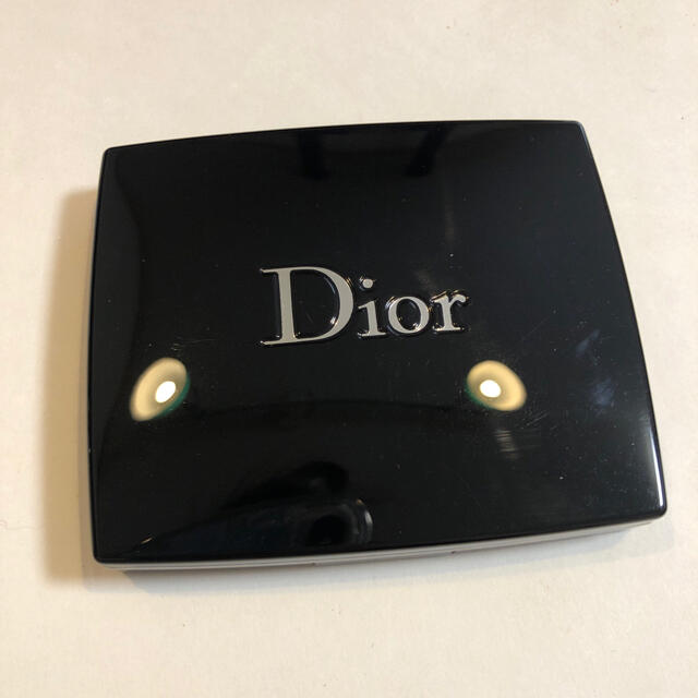 Dior(ディオール)のDior  サンク　クール　アイシャドウ　157 MAGNIFY コスメ/美容のベースメイク/化粧品(アイシャドウ)の商品写真