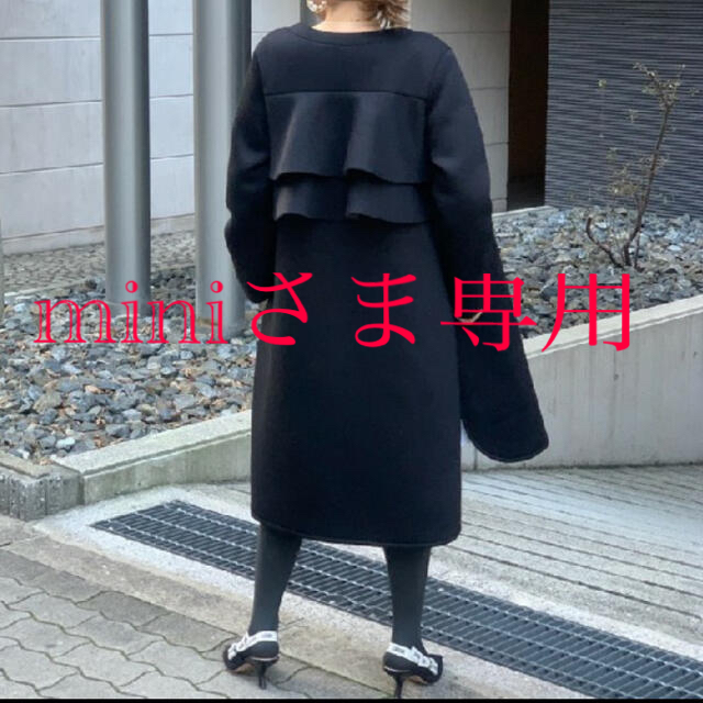 sacai luck(サカイラック)のトレフルプラスワンtrefle+1同形piccinバックフリルボンディングコート レディースのジャケット/アウター(スプリングコート)の商品写真