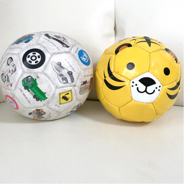 Takara Tomy(タカラトミー)のトミカやわらかいボールと、SFIDA スフィーダボール、トラ、セット！ スポーツ/アウトドアのサッカー/フットサル(ボール)の商品写真