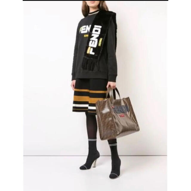 FENDI(フェンディ)のFENDI  MANIA ロゴスウェット レディースのトップス(トレーナー/スウェット)の商品写真