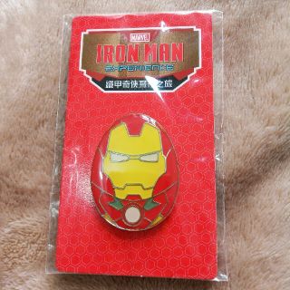 マーベル(MARVEL)の非売品★香港ディズニーランド ピンバッジ【アイアンマン】(バッジ/ピンバッジ)