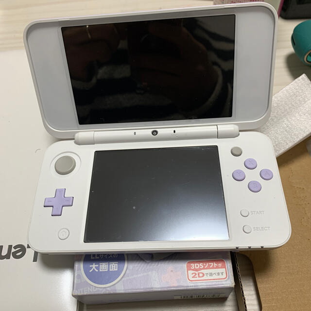 ニンテンドー2DS(ニンテンドー2DS)の「Nintendo ゲーム機本体 NEW ニンテンドー 2DS LL  エンタメ/ホビーのゲームソフト/ゲーム機本体(携帯用ゲーム機本体)の商品写真