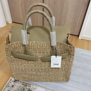 【超美品】☆SEA　シー：かごバッグ　グレージュ系　Ｍサイズ