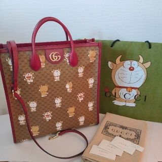 グッチ(Gucci)の限定品☆新品 GUCCI ドラえもん 牛ドラ 2way トートバッグ(トートバッグ)