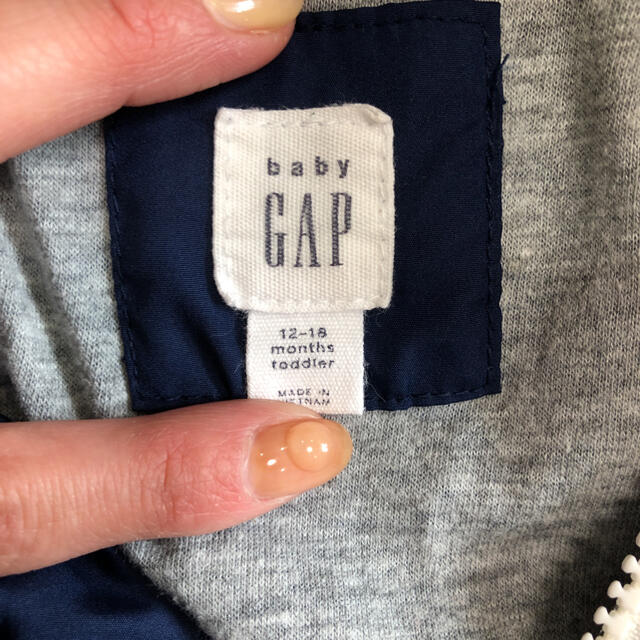 babyGAP(ベビーギャップ)のGAP ウインドブレーカー　アウター　春 キッズ/ベビー/マタニティのベビー服(~85cm)(ジャケット/コート)の商品写真