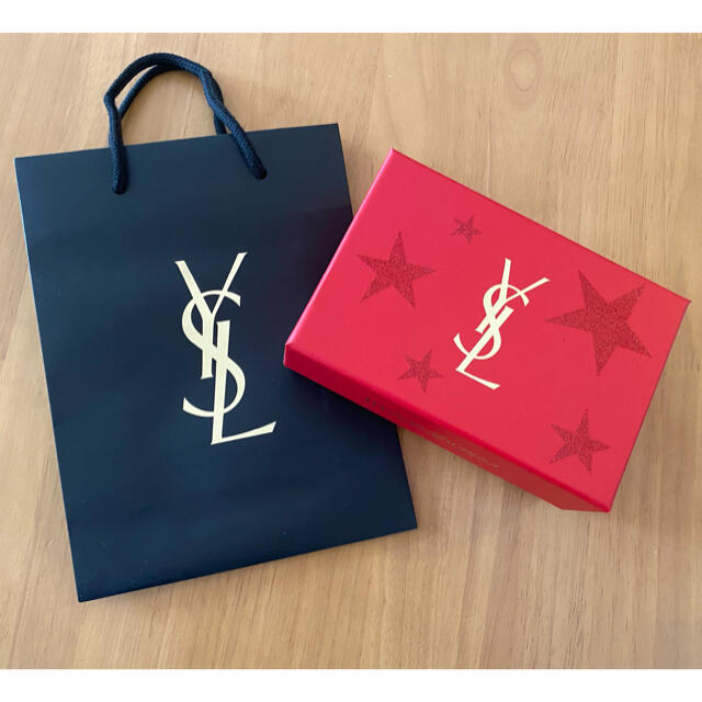イヴサンローラン　ギフトボックス箱＆ショッパー紙袋　プレゼント レディースのバッグ(ショップ袋)の商品写真