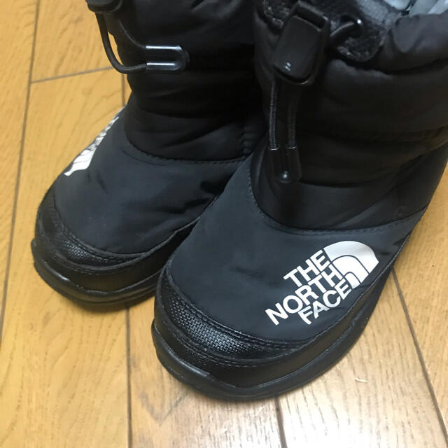 THE NORTH FACE(ザノースフェイス)のTHE north faceザノースフェイスヌプシブーツ キッズ/ベビー/マタニティのキッズ靴/シューズ(15cm~)(ブーツ)の商品写真