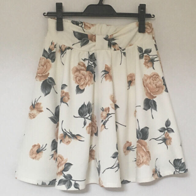 夢展望(ユメテンボウ)の花柄スカート レディースのスカート(ミニスカート)の商品写真