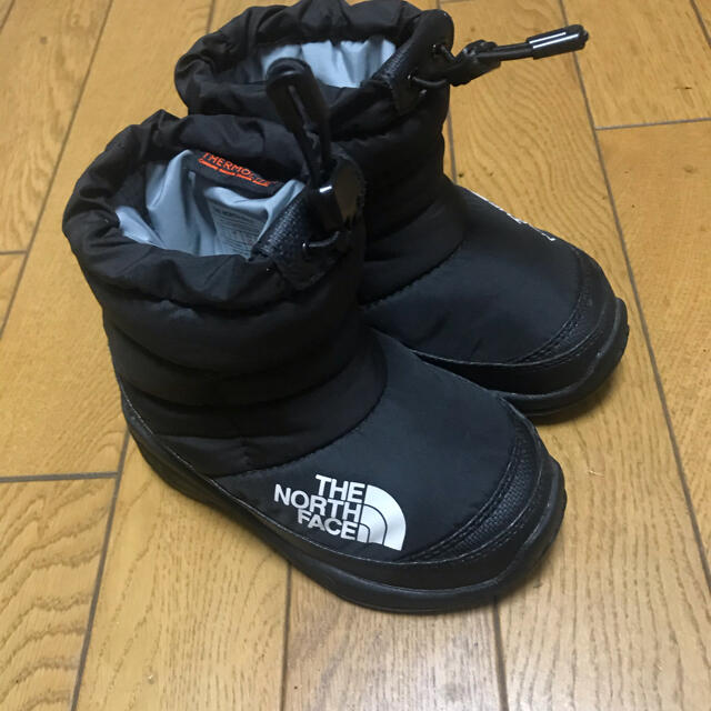 THE NORTH FACE(ザノースフェイス)のTHE north faceザノースフェイスヌプシブーツ キッズ/ベビー/マタニティのキッズ靴/シューズ(15cm~)(ブーツ)の商品写真