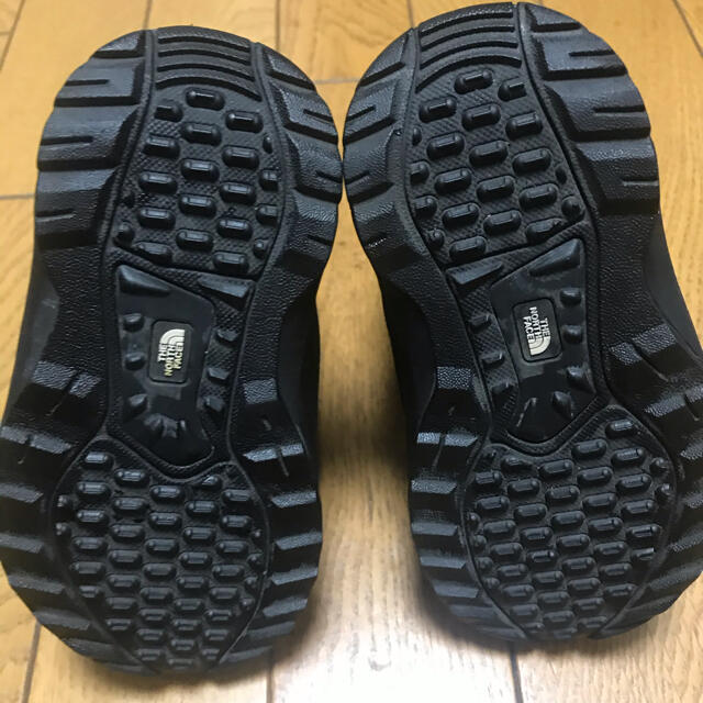 THE NORTH FACE(ザノースフェイス)のTHE north faceザノースフェイスヌプシブーツ キッズ/ベビー/マタニティのキッズ靴/シューズ(15cm~)(ブーツ)の商品写真