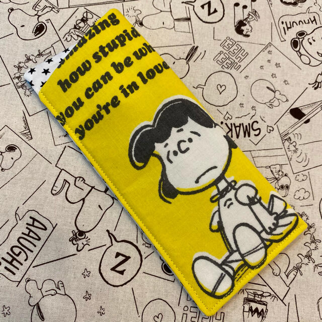 SNOOPY(スヌーピー)の☆ ルーシー メガネケース ☆ ビンテージ シーツ リメイク③ ハンドメイドのファッション小物(ポーチ)の商品写真