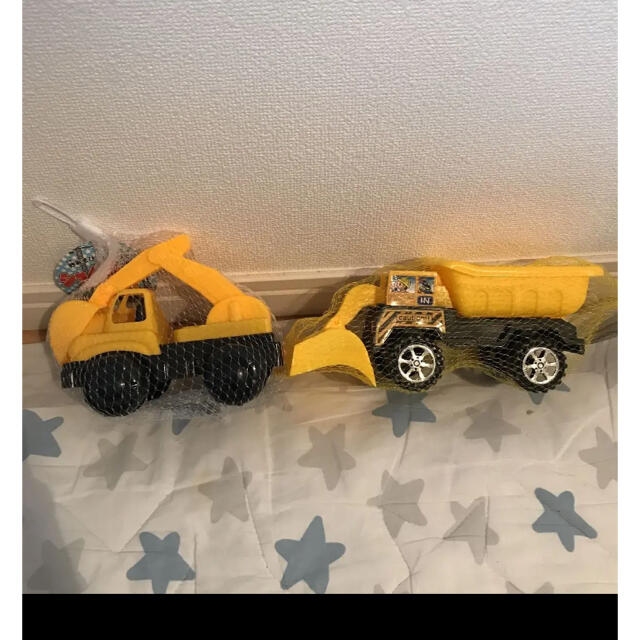お砂場　働く車　2台セット エンタメ/ホビーのおもちゃ/ぬいぐるみ(ミニカー)の商品写真