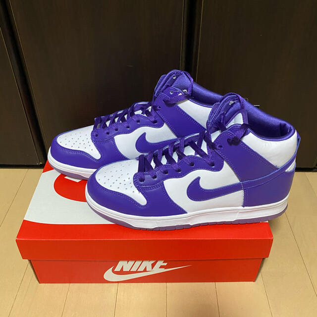 NIKE(ナイキ)のNIKE WMS DUNK HI SP  VARSITY PURPLE メンズの靴/シューズ(スニーカー)の商品写真